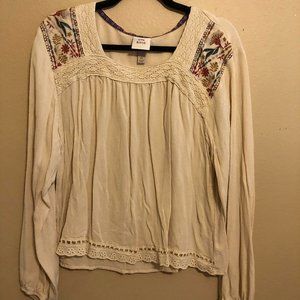 NWOT Cute Embroidered Square-Neck Knox Rose Long Sleeve Top